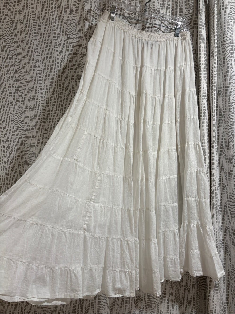 Body Central White Tiered Boho Maxi Skirt - Picture 2 of 3